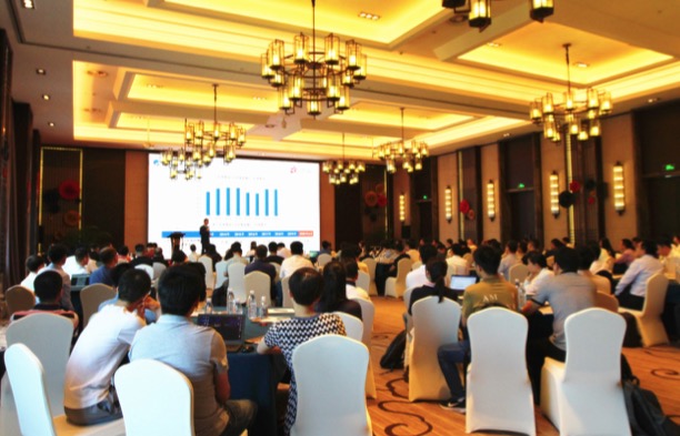 【動(dòng)態(tài)新聞】天堂硅谷2020年半年度經(jīng)營(yíng)形勢(shì)分析會(huì)暨第六屆讀書會(huì)圓滿舉行