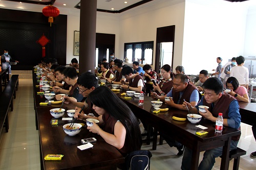 天堂硅谷首次慈善義工活動圓滿結(jié)束 天堂硅谷首次慈善義工活動圓滿結(jié)束